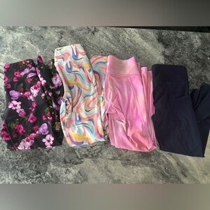 Lot of 4 girl leggings (M)